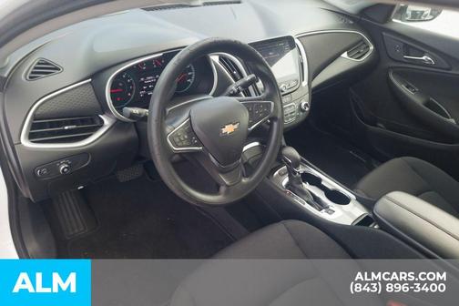 Summit White 2024 Chevrolet Malibu LT