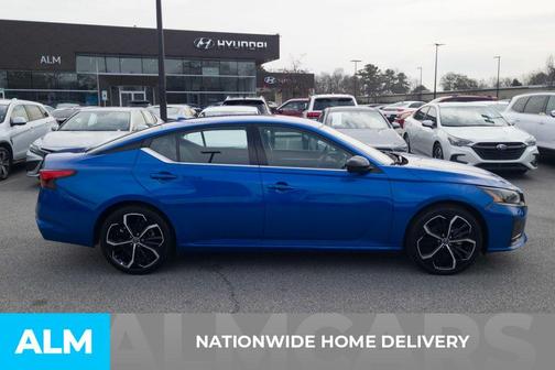 2025 Nissan Altima SR