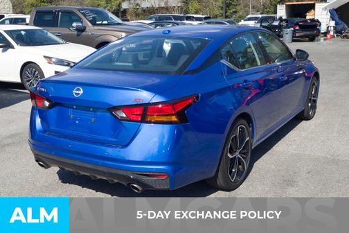 2025 Nissan Altima SR