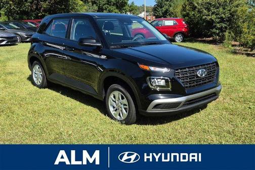 Onyx Black 2026 Hyundai VENUE SE