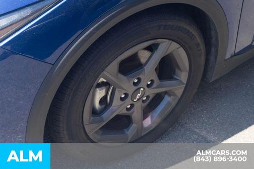 Deep Sea Blue 2025 Kia K4