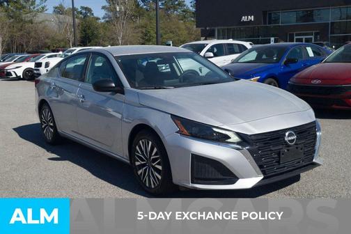 2025 Nissan Altima SV