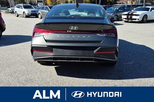 2026 Hyundai ELANTRA SEL