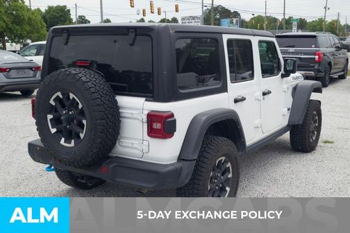 Bright White Clearcoat 2024 Jeep Wrangler 4xe Rubicon