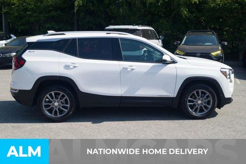 Summit White 2024 GMC Terrain SLT