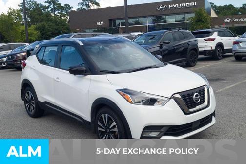 2020 Nissan Kicks SR