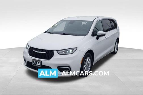 2023 Chrysler Pacifica Touring-L