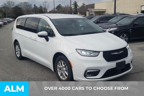 2023 Chrysler Pacifica Touring-L