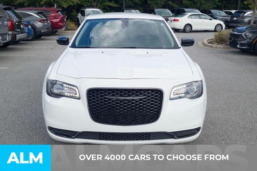 2022 Chrysler 300 Touring