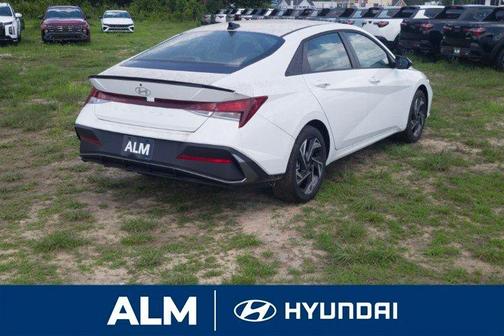 White 2025 Hyundai ELANTRA SEL Sport