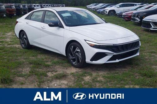 White 2025 Hyundai ELANTRA SEL Sport