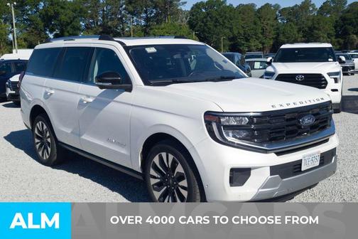 Star White 2025 Ford Expedition Platinum