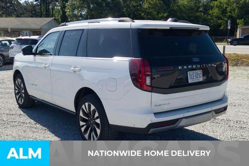 Star White 2025 Ford Expedition Platinum