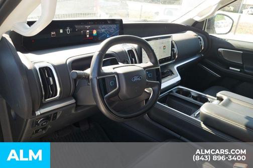 Star White 2025 Ford Expedition Platinum