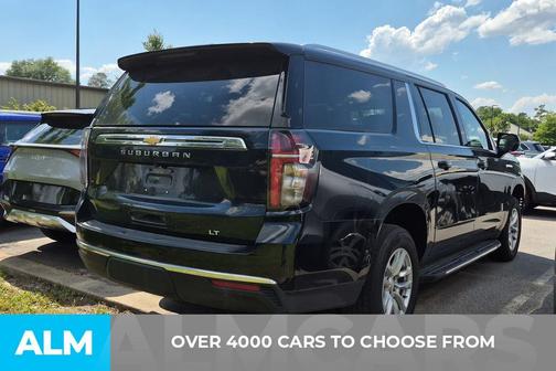 2023 Chevrolet Suburban LT
