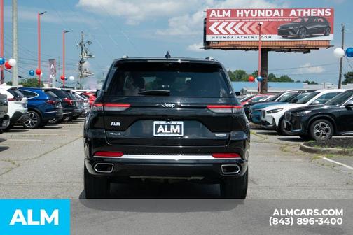 2022 Jeep Grand Cherokee Summit