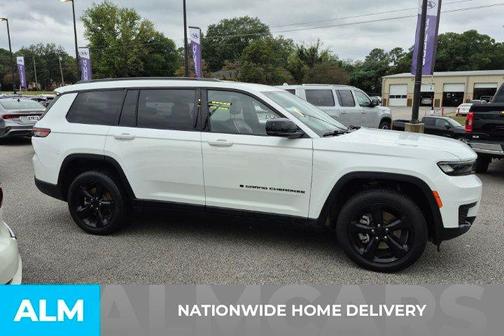 2023 Jeep Grand Cherokee L Laredo