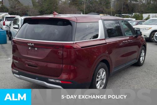 2024 Kia Carnival LX