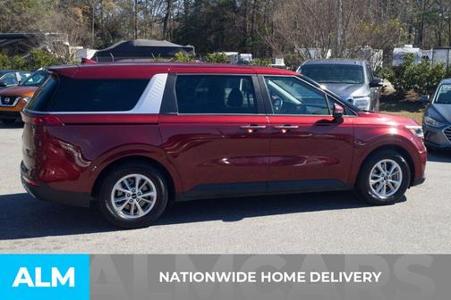 2024 Kia Carnival LX