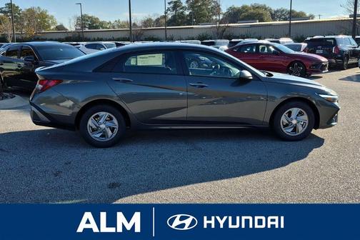 Amazon Gray 2026 Hyundai ELANTRA SE