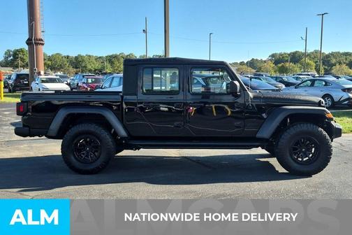 2022 Jeep Gladiator Sport