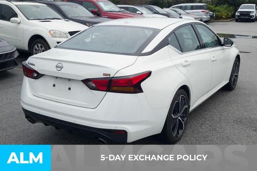 2025 Nissan Altima SR