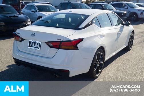 2025 Nissan Altima SR