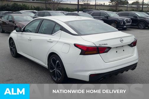 2025 Nissan Altima SR