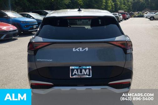 Everlasting Silver 2025 Kia Sportage LX