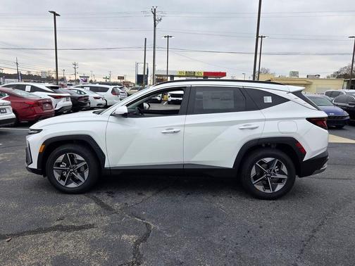 White Pearl 2026 Hyundai TUCSON SEL