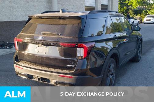 Agate Black Metallic 2025 Ford Explorer ST-Line