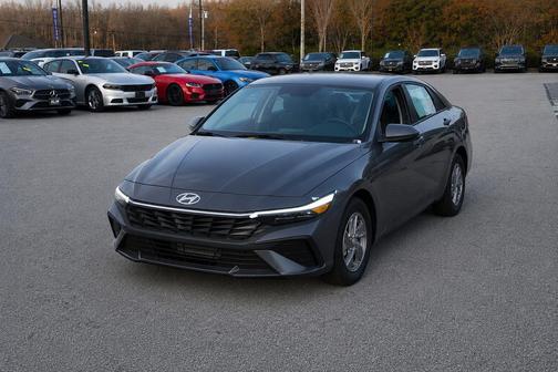 Gray 2026 Hyundai ELANTRA SE