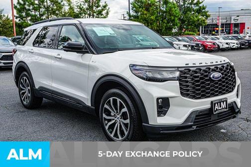 Star White 2025 Ford Explorer ST-Line