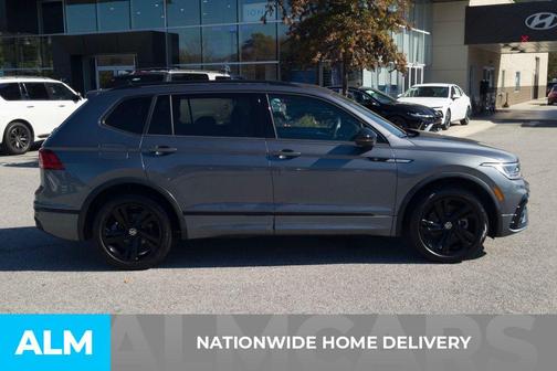 2024 Volkswagen Tiguan 2.0T SE R-Line Black