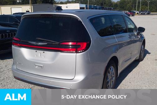 Silver Mist Clearcoat 2024 Chrysler Pacifica Touring-L