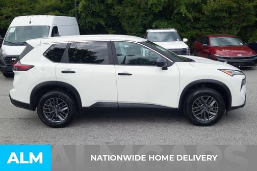 Glacier White 2024 Nissan Rogue S