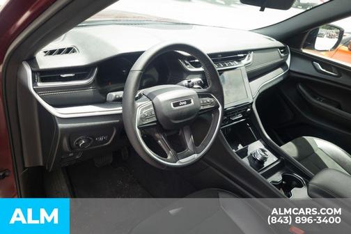Velvet Red Pearlcoat 2025 Jeep Grand Cherokee Laredo