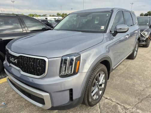 2023 Kia Telluride LX