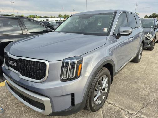 2023 Kia Telluride LX