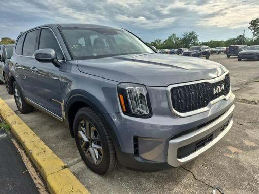 2023 Kia Telluride LX