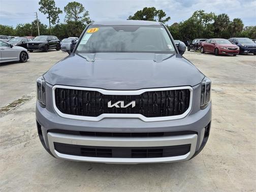 2023 Kia Telluride LX
