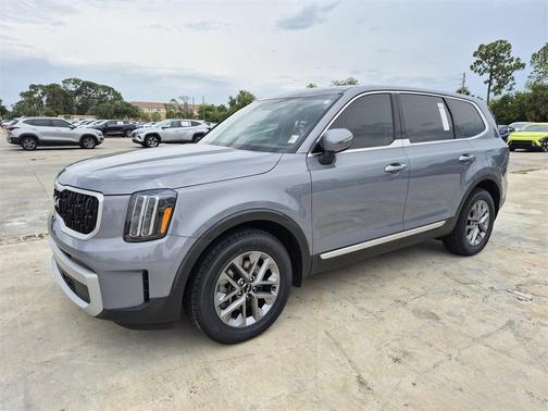 2023 Kia Telluride LX