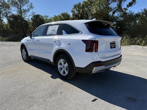 2025 Kia Sorento LX