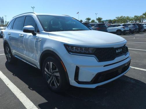 Snow White Pearl 2023 Kia Sorento Hybrid EX