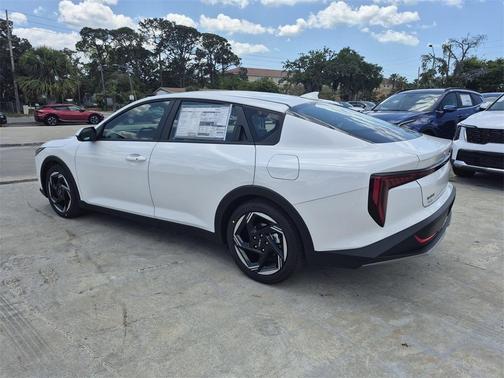 2025 Kia K4 EX