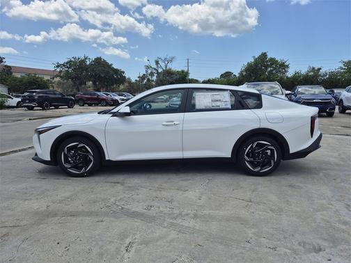 2025 Kia K4 EX