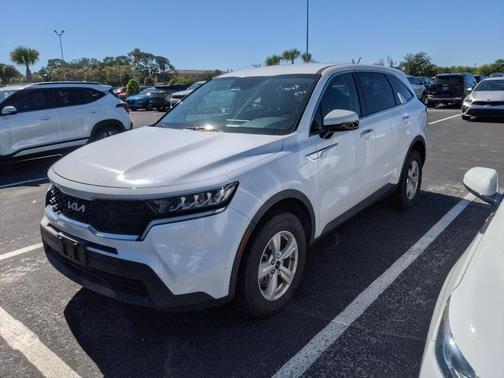 2022 Kia Sorento LX