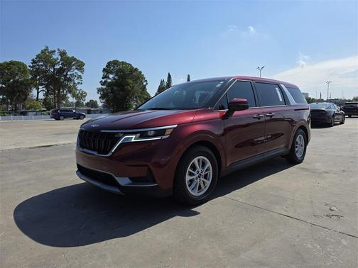 2024 Kia Carnival LX
