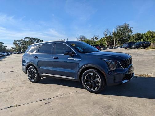 2025 Kia Sorento S