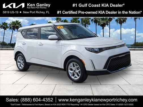 White 2025 Kia Soul LX